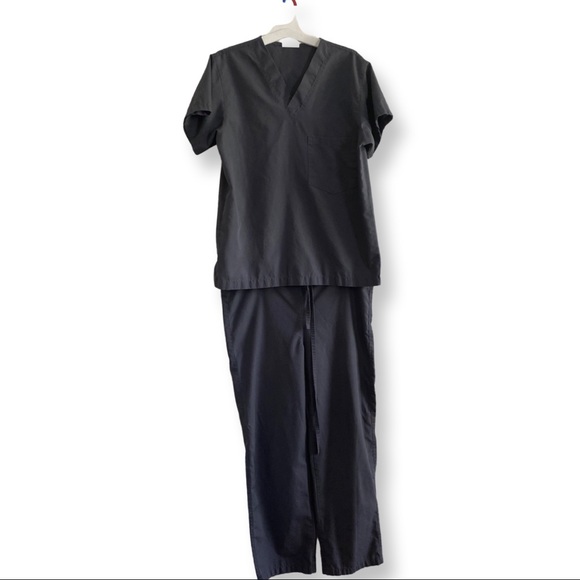 AllHeart Gray Scrubs Set - Picture 1 of 3